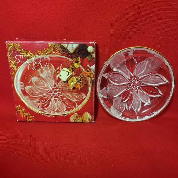 VTG Studio Nova Glass Guilded Poinsettia Round Tray Candy Dish - Picture 3 of 10